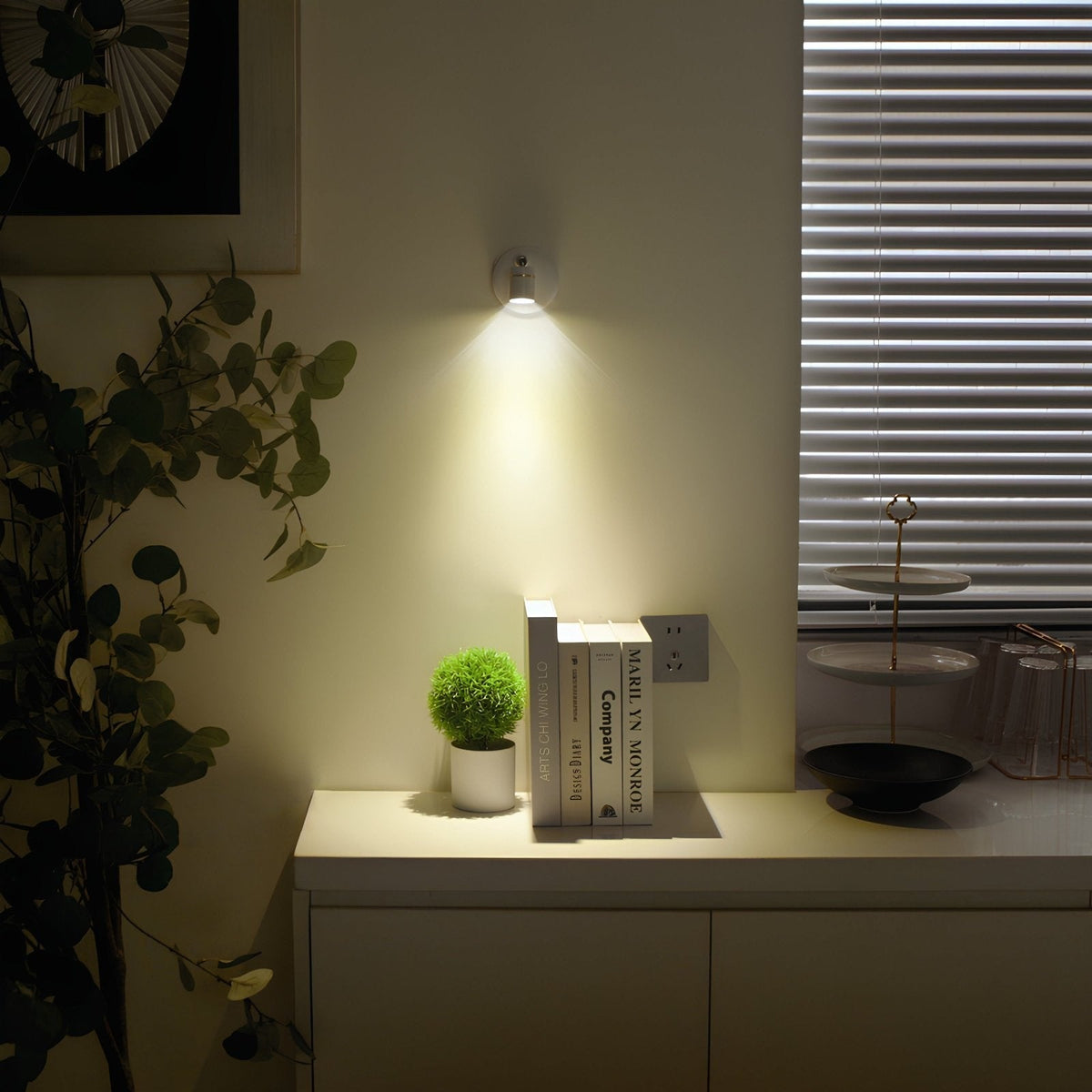 Spotlight Stick LED Light Wireless Portable Adjustable Cordless