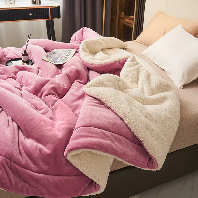 Ultra Plush Throw Blanket with Soft Faux Fur and Sherpa Fleece Quilted Flannel Bed