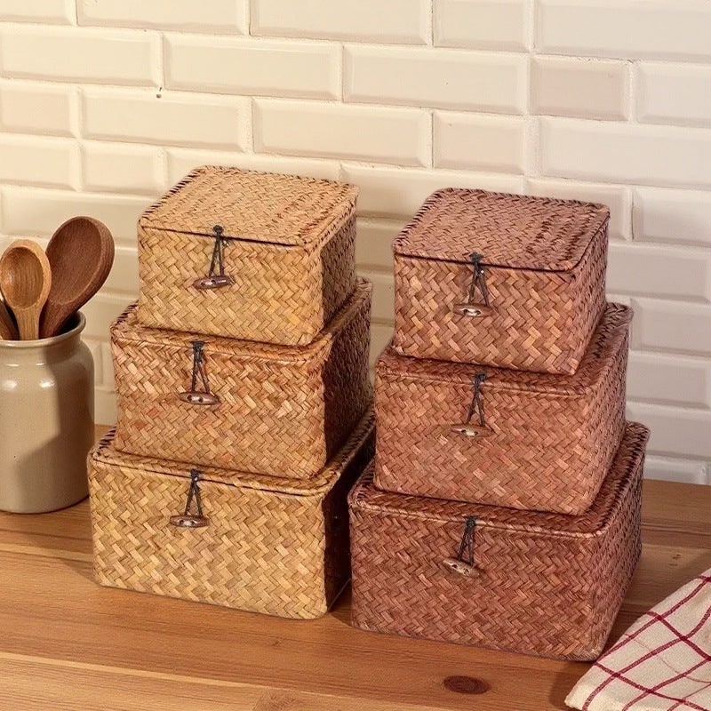 Women's Woven Storage Basket with Rattan Lidded Design and Seagrass Toggle Closure Laundry Hamper